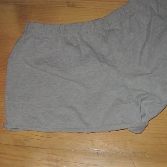 Brandy Melville Women's Grey Shorts - Picture 3 of 5
